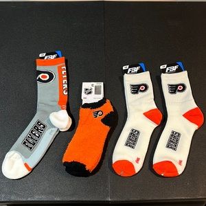 Philadelphia Flyers Socks (4 Pairs) NWT Size Large
